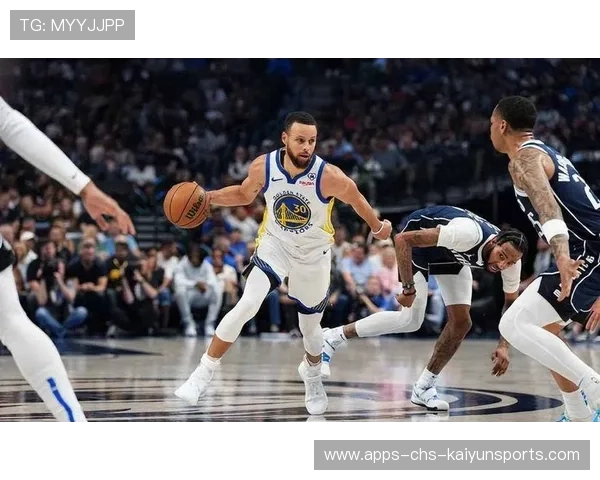 勇士5人上双终结连败！库里28分拒绝太阳逆转 布克空砍38分，勇士队员对库里